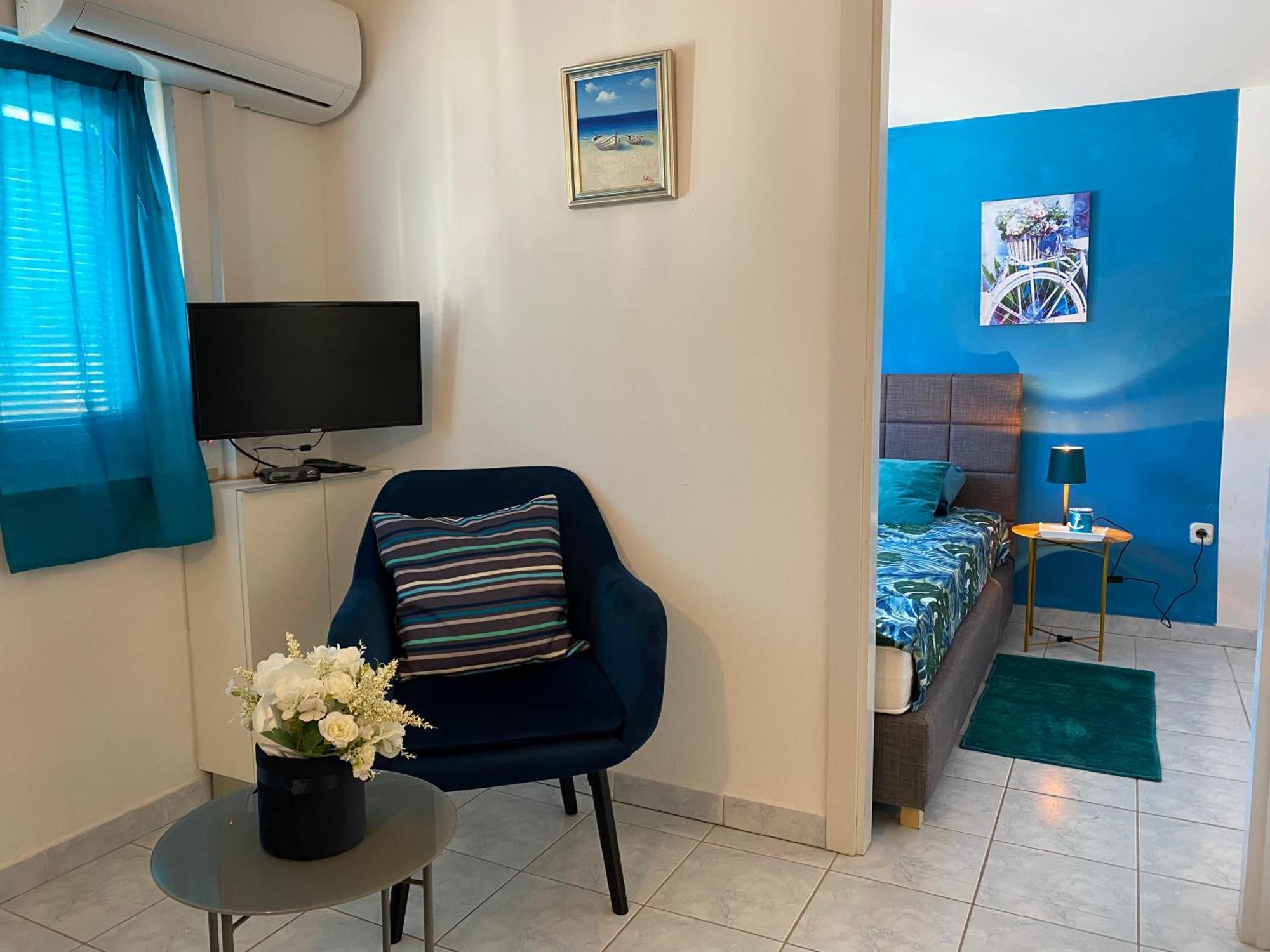 Ante Apartment *
