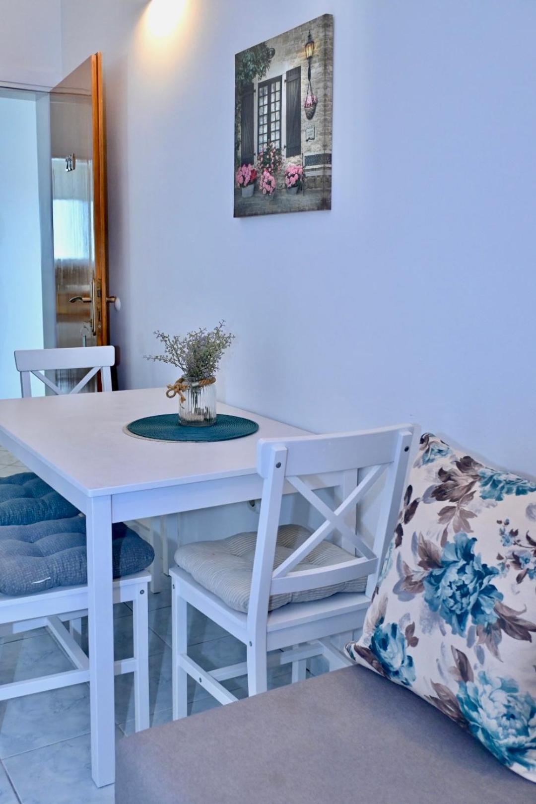 Ante Apartment Blace